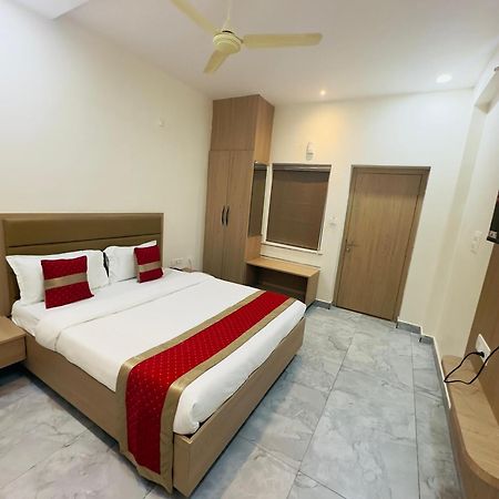 Hotel Raga Karimnagar Ngoại thất bức ảnh